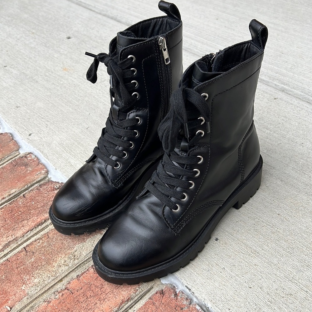 Steve Madden Guiden black leather upper boots size 6